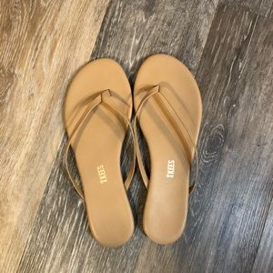 Tkees nude flip flops